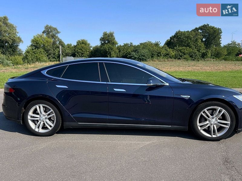 Ліфтбек Tesla Model S 2014 в Києві фото 3 Ліфтбек Tesla Model S 2014 в Києві