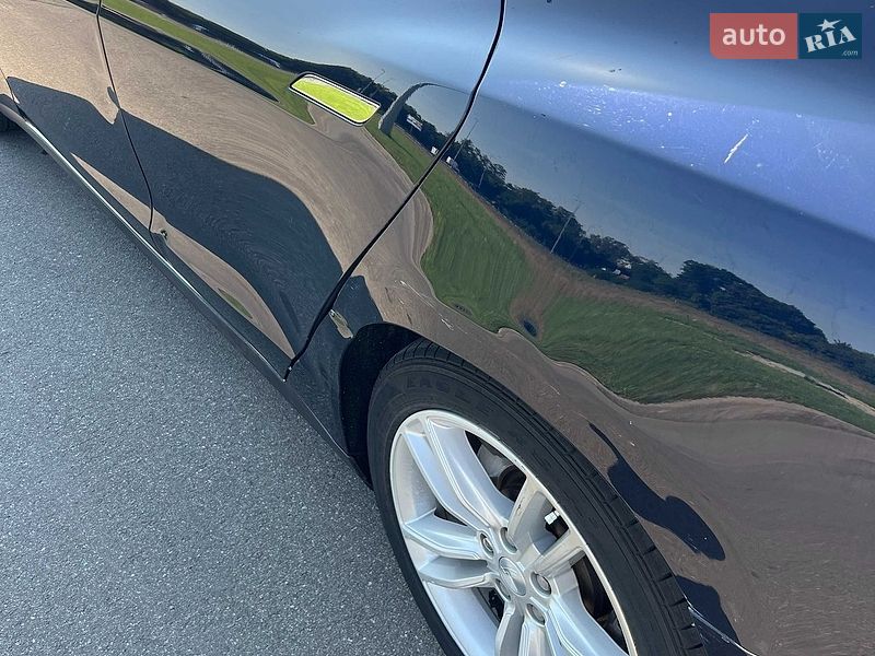 Ліфтбек Tesla Model S 2014 в Києві фото 12 Ліфтбек Tesla Model S 2014 в Києві