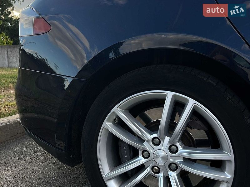 Ліфтбек Tesla Model S 2014 в Києві фото 15 Ліфтбек Tesla Model S 2014 в Києві