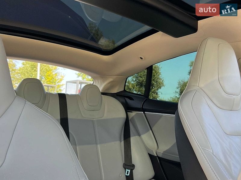 Ліфтбек Tesla Model S 2014 в Києві фото 18 Ліфтбек Tesla Model S 2014 в Києві