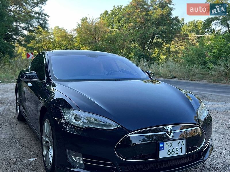 Ліфтбек Tesla Model S 2014 в Києві фото 21 Ліфтбек Tesla Model S 2014 в Києві