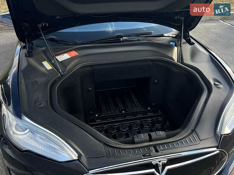Ліфтбек Tesla Model S 2014 в Києві фото 23 Ліфтбек Tesla Model S 2014 в Києві