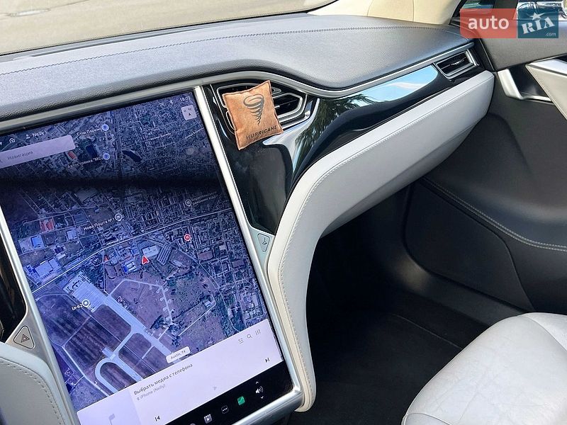 Ліфтбек Tesla Model S 2014 в Києві фото 24 Ліфтбек Tesla Model S 2014 в Києві