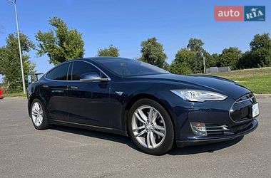 Ліфтбек Tesla Model S 2014 в Києві фото 25 Ліфтбек Tesla Model S 2014 в Києві