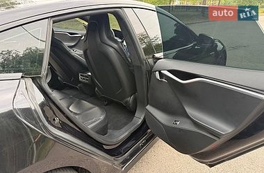 Лифтбек Tesla Model S 2016 в Ровно