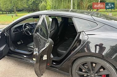 Лифтбек Tesla Model S 2016 в Ровно