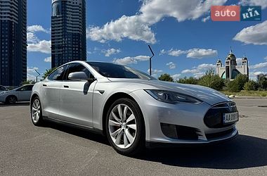 Tesla Model S  2013