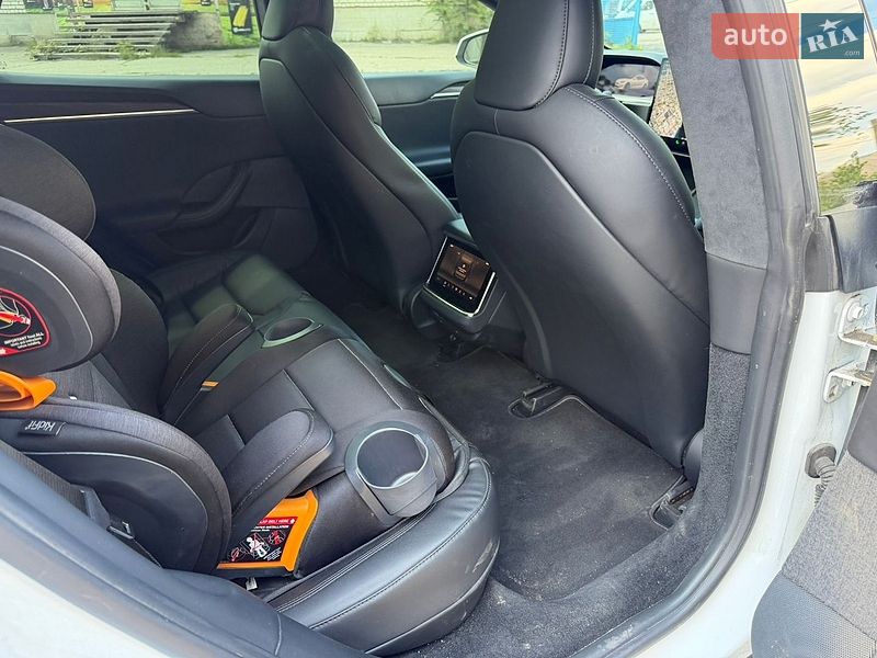 Ліфтбек Tesla Model S 2021 в Запоріжжі фото 16 Ліфтбек Tesla Model S 2021 в Запоріжжі