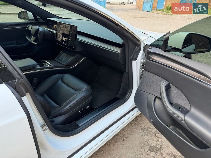 Ліфтбек Tesla Model S 2021 в Запоріжжі фото 17 Ліфтбек Tesla Model S 2021 в Запоріжжі