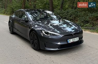 Tesla Model S  2021