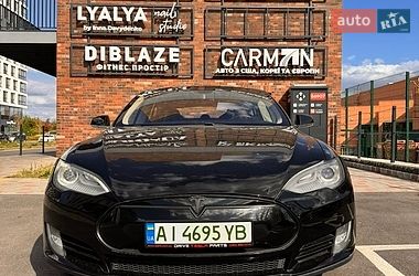 Лифтбек Tesla Model S 2012 в Киеве фото 3 Лифтбек Tesla Model S 2012 в Киеве