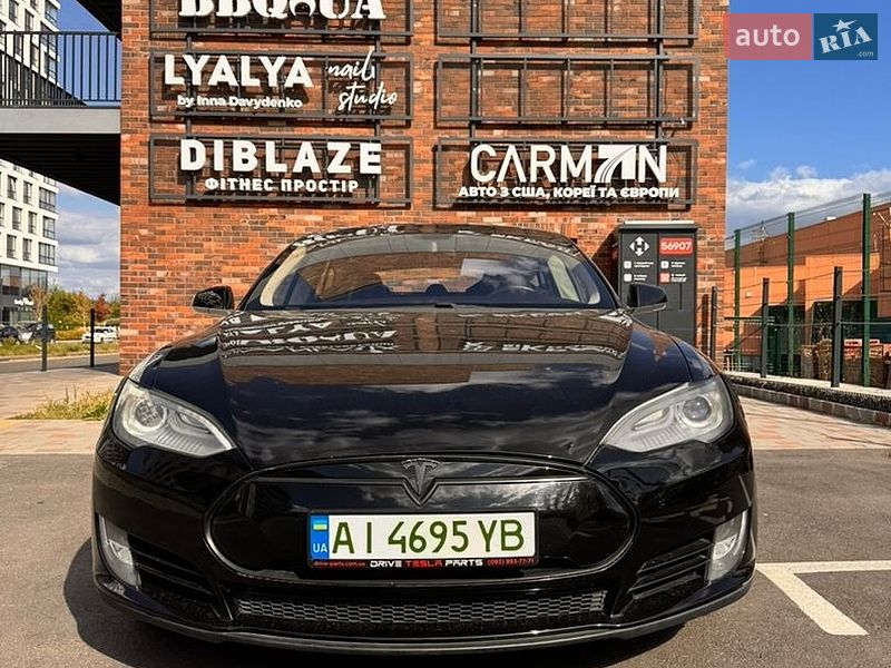 Лифтбек Tesla Model S 2012 в Киеве фото 3 Лифтбек Tesla Model S 2012 в Киеве