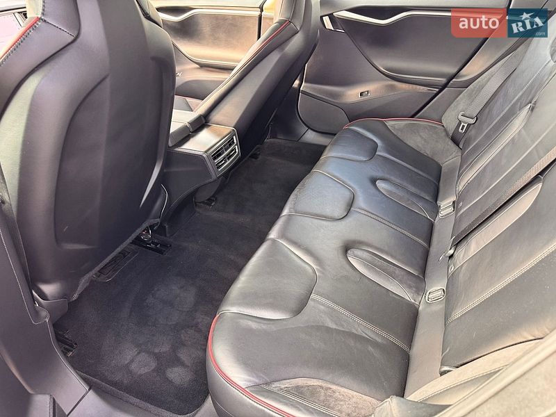 Лифтбек Tesla Model S 2012 в Киеве фото 10 Лифтбек Tesla Model S 2012 в Киеве
