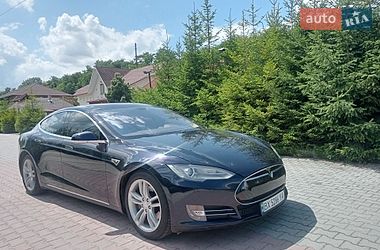 Tesla Model S 2013