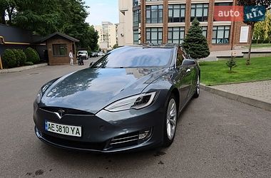 Tesla Model S 2014