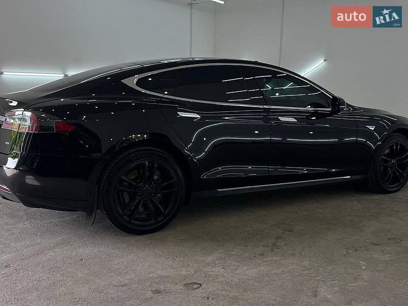Лифтбек Tesla Model S 2014 в Виннице фото 16 Лифтбек Tesla Model S 2014 в Виннице