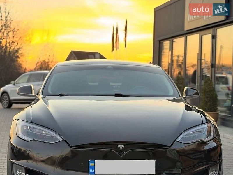 Лифтбек Tesla Model S 2014 в Виннице фото 23 Лифтбек Tesla Model S 2014 в Виннице