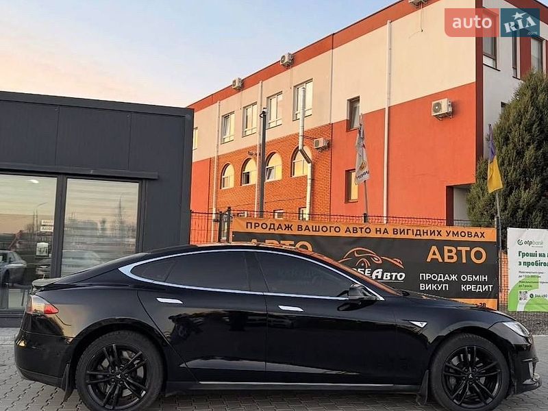 Лифтбек Tesla Model S 2014 в Виннице фото 17 Лифтбек Tesla Model S 2014 в Виннице