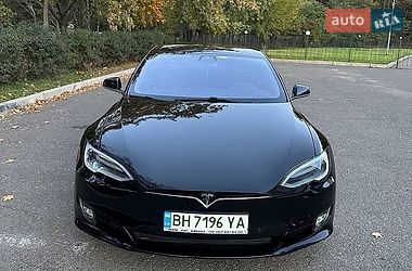 Tesla Model S 2017