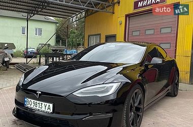 Tesla Model S  2021