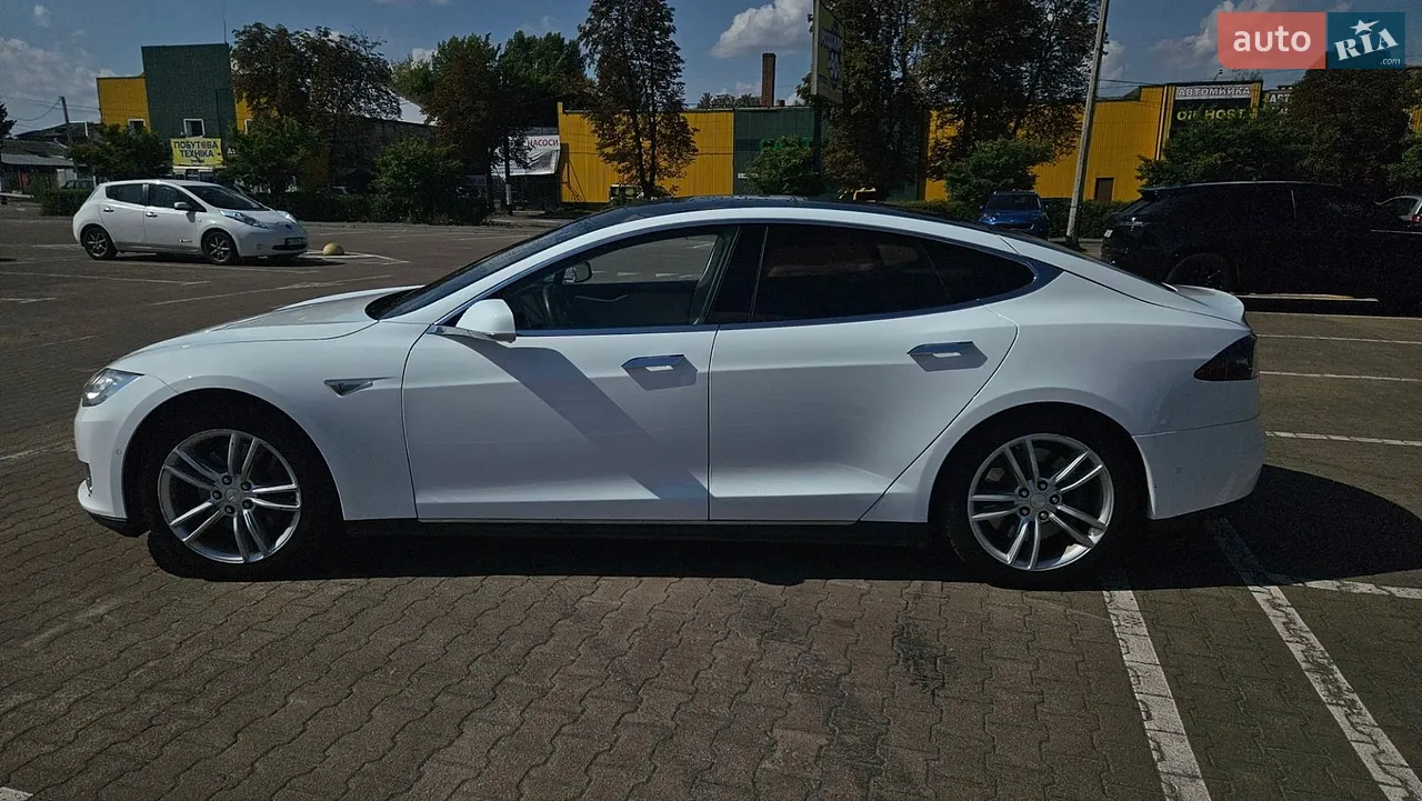 2014 Tesla Model S - мініатюра 3