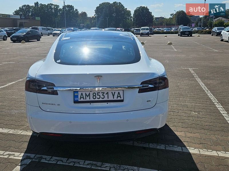 Ліфтбек Tesla Model S 2014 в Житомирі