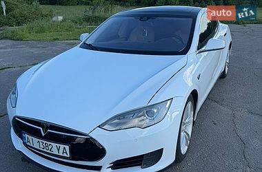Ліфтбек Tesla Model S 2015 в Фастові