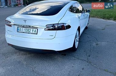 Ліфтбек Tesla Model S 2015 в Фастові