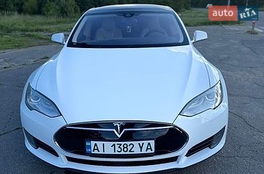 Ліфтбек Tesla Model S 2015 в Фастові