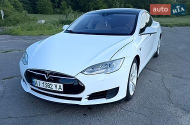 Ліфтбек Tesla Model S 2015 в Фастові