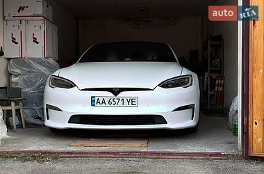 Tesla Model S  2021