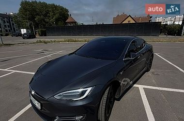 Tesla Model S  2017