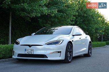 Tesla Model S  2022