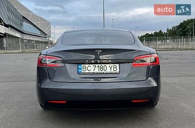 Ліфтбек Tesla Model S 2016 в Львові