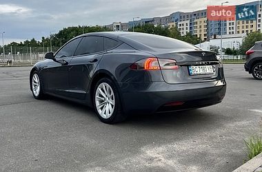 Ліфтбек Tesla Model S 2016 в Львові