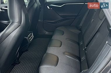 Ліфтбек Tesla Model S 2016 в Львові