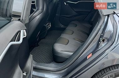 Ліфтбек Tesla Model S 2016 в Львові