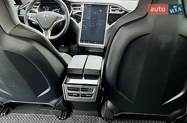 Ліфтбек Tesla Model S 2016 в Львові
