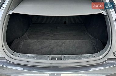 Ліфтбек Tesla Model S 2016 в Львові