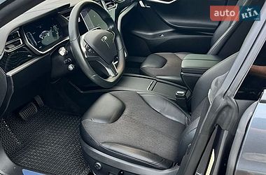 Ліфтбек Tesla Model S 2016 в Львові