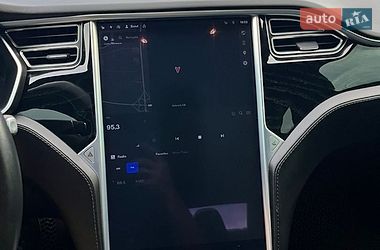 Ліфтбек Tesla Model S 2016 в Львові