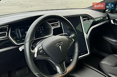 Ліфтбек Tesla Model S 2016 в Львові