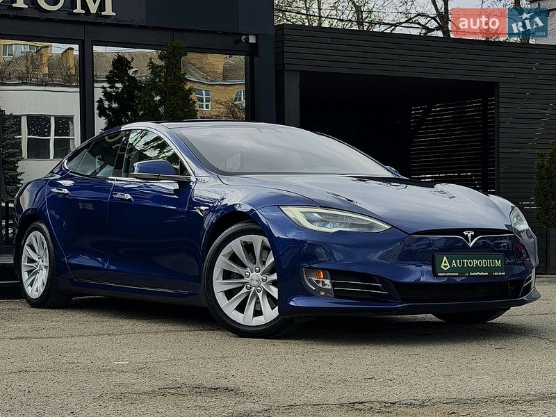 Tesla Model S 2018