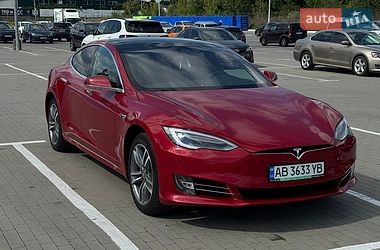 Tesla Model S  2018