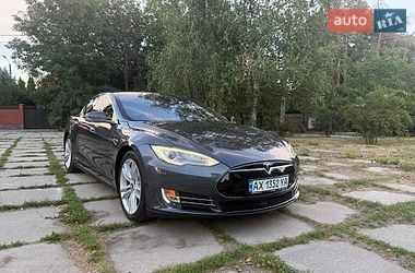 Лифтбек Tesla Model S 2015 в Харькове
