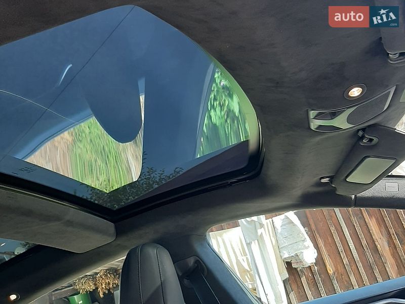 Лифтбек Tesla Model S 2016 в Житомире