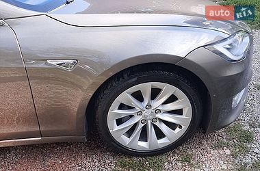 Лифтбек Tesla Model S 2016 в Житомире