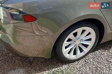 Лифтбек Tesla Model S 2016 в Житомире