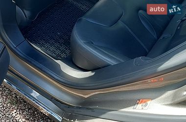 Лифтбек Tesla Model S 2016 в Житомире