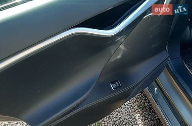 Лифтбек Tesla Model S 2016 в Житомире